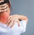 Fibromialgia: exercícios aeróbicos e fisioterapia aliviam sintomas  Foto: Shutterstock / Saúde em Dia