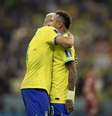 Neymar é criticado por 'abraço mole'  Foto: Lucas Figueiredo/CBF