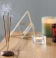 Incensos atrair dinheiro  Foto: Shutterstock / Alto Astral