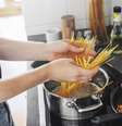 Preparo macarrão dicas  Foto: Shutterstock / Alto Astral