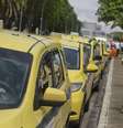 Auxilio a caminhoneiros e taxistas foi implementado para enfrentar o aumento dos combustíveis.  Foto: Marcello Casal Jr/Agência Brasil / Estadão