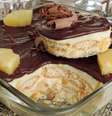Guia da Cozinha - Dose perfeita de cítrico e doce: pavê de abacaxi com cobertura de chocolate  Foto: Guia da Cozinha