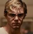 Evan Peters em 'Dahmer', também de Ryan Murphy  Foto: ePipoca
