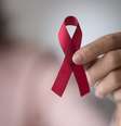 Dezembro Vermelho: campanha combate HIV, Aids e outras ISTs  Foto: Shutterstock / Saúde em Dia