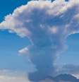 O vulcão Lascar emitiu uma coluna de fumaça que atingiu 6.000 metros.  Foto: Getty Images / BBC News Brasil