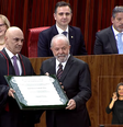 Alexandre de Moraes entrega diploma para o presidente eleito Lula   Foto: TSE 