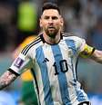 5º lugar (empate entre dois nomes): Lionel Messi (atacante - Argentina): 11 gols em Copas do Mundo - Marcou um gol em 2006, nenhum em 2010, quatro em 2014, um em 2018 e seis agora em 2022.  Foto: ALFREDO ESTRELLA/AFP / Lance!