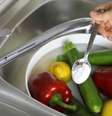 Frutas, legumes e verduras possuem higienizações diferentes – Foto: Shutterstock  Foto: Guia da Cozinha