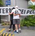 Torcedores vão à porta de hospital tentar se despedir e homenagear Pelé  Foto: Juliana Steil/Portal Terra