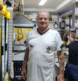 Empresário que viu Pelé jogar na Vila Belmiro lamenta morte do Rei  Foto: Vanessa Ortiz/Portal Terra