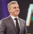 O apresentador Luciano Huck durante apresentação do 'Melhores do Ano'  Foto: TV Globo/Fábio Rocha
