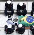 Pelé é sepultado em jazigo dourado personalizado em cerimônia restrita a familiares  Foto: REUTERS/Amanda Perobelli
