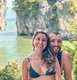 Casal Lígia e Ulisses, do Vamos Fugir, viaja há mais de um ano trabalhando de diferentes países  Foto: Divulgação