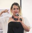  A paranaense Symmy Larrat se reconhece como travesti, feminista e militante dos direitos humanos  Foto: Reprodução/Facebook