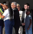 Aline Sousa ao passar a faixa presidencial para Luiz Inácio Lula da Silva  Foto: Wilton Junior