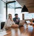 Relações de confiança e colaboração são a base do sucesso de qualquer organização.   Foto: iStock