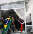 Radicais bolsonaristas invadiram prédios dos Três Poderes em Brasília   Foto: REUTERS/Adriano Machado
