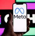 Logo da Meta no celular  Foto: Getty Images / BBC News Brasil