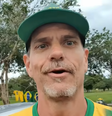 Ex-participante do Big Brother Brasil 1, o artista plástico Adriano Castro  Foto: Reprodução/YouTube/DIDI RED PILL