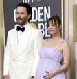 Tom Pelphrey and Kaley Cuoco   Foto: E!Entertainment/Divulgação / Elas no Tapete Vermelho