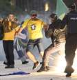Bolsonarista enfrentando policiais no Brasil  Foto: Getty Images / BBC News Brasil