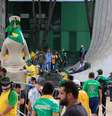 Apoiadores de Bolsonaro invadem sede do STF  Foto: Poder360