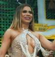 Lexa reagiu a rumores de ter feito procedimento e cirurgia no rosto.  Foto: AGNews / Purepeople