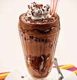 Guia da Cozinha - Milkshake de chocolate crocante irresistível para provar e aprovar!  Foto: Guia da Cozinha