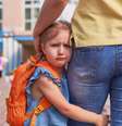 É comum que as crianças fiquem ansiosas e inseguras com a mudança de escola -  Foto: Shutterstock / Alto Astral