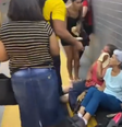 Passageiros ficaram feridos em incidente no metrô do Rio   Foto: Twitter 