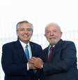 Lula e Fernández anunciam estudos para criar 'moeda sul-americana comum'  Foto: Reuters