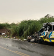 Acidente entre van e caminhão deixa 12 mortos em rodovia no Tocantins  Foto: Reprodução/TV Anhanguera