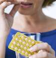 A reposição hormonal ajuda a aliviar os sintomas da menopausa -  Foto: Shutterstock / Alto Astral