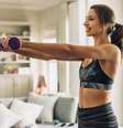 Fazer musculação em casa também é possível –  Foto: Shutterstock / Alto Astral