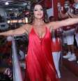Viviane Araújo usou vestido com decote e franja para novo ensaio do Salgueiro para o carnaval 2023.  Foto: AGNews / Purepeople