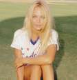 Em uma entrevista à revista Variety, Pamela Anderson lembrou que sofreu três casos de abuso sexual antes mesmo de completar 18 anos  Foto: Reprodução/Instagram