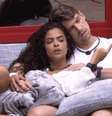 Paula e Cristian trocam carinhos há vários dias dentro do BBB  Foto: Reprodução/TV Globo
