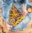 Saiba agora o que é o upcycling e sua importância no mundo da moda -  Foto: Shutterstock / Alto Astral