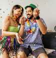 Aproveite a folia para conhecer gente nova com essas dicas -  Foto: Shutterstock / Alto Astral