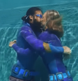 Casal bate recorde de beijo mais longo embaixo d'água  Foto: Reprodução/YouTube/Guinness World Records