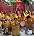 Integrantes da bateria do Bloco "Tia eh o Caraleo"  Foto: Fabíola Rosa