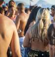 O Carnaval é um período de intenso contato bucal entre as pessoas -  Foto: lazyllama / Shutterstock.com / Alto Astral