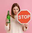 Álcool pode desencadear doenças mentais e físicas  Foto: Khosro | Shutterstock / Portal EdiCase