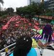 O bloco comandado pela cantora Gloria Groove encheu a Avenida Faria Lima, na zona sul da capital paulista, e teve de ser interrompido para 'resguardar a segurança' a pedido da PM.  Foto: TABA BENEDICTO / ESTADAO / Estadão
