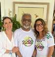Janja com Gilberto Gil e a mulher dele, Flora Gil  Foto: Divulgação