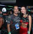 Edmundo apareceu em camarote com a namorada antes de desfile do Salgueiro   Foto: Rogério Fidalgo/AgNews