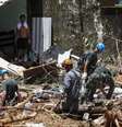Busca por vítimas de deslizamentos em São Sebastião, litoral norte de São Paulo  Foto: EPA / Ansa - Brasil