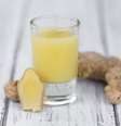 Saiba se os shots matinais podem te ajudar a emagrecer - Shutterstock  Foto: Alto Astral