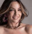 Aos 44 anos, Regiane Alves fala sobre autoestima: "Tem que vir de mim e não do outro"  Foto: Reprodução/Instagram/@regianealves / Viva Saúde