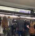 Passageiros enfrentam transtornos na Linha 1-Azul do Metrô de São Paulo.  Foto: Reprodução/Twitter @poemdery / Estadão